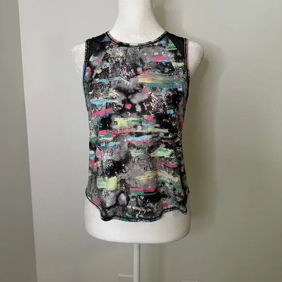 Lululemon Sculpt cropped gray & multicolor pattern tank top - Picture 2 of 10